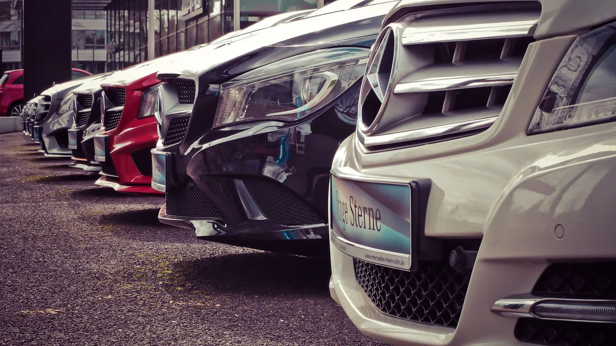 Taxi Tracking System Options for UK Taxi Operators: Dispatch Software vs Vehicle GPS